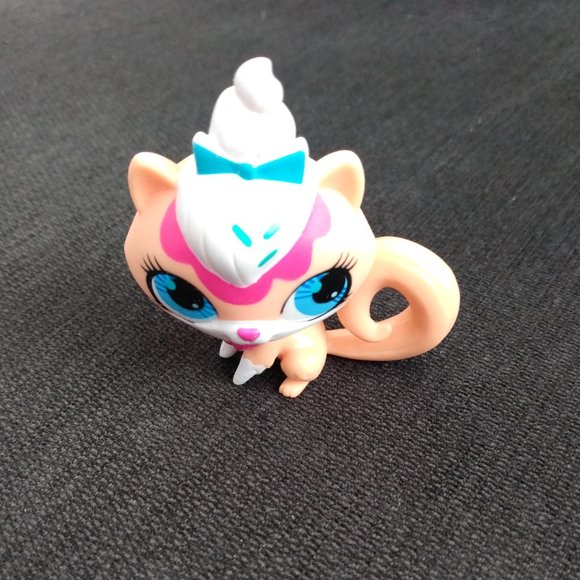 Authentic Littlest Pet Shop LPS #3077 Cat Sweet Delights Peach Toy - Picture 5 of 5